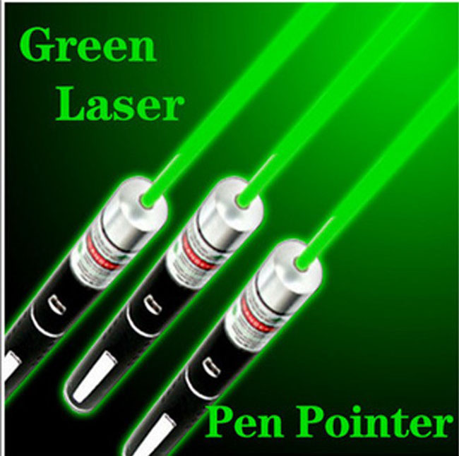 Stylo pointeur laser vert 100mW avec piles AAA